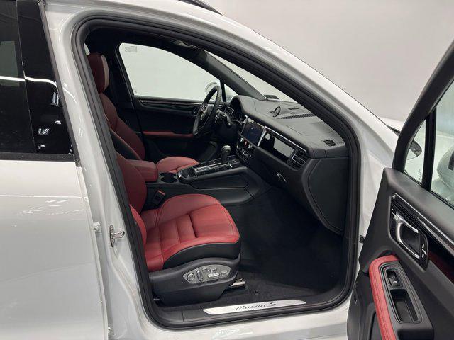 2025 Porsche Macan S