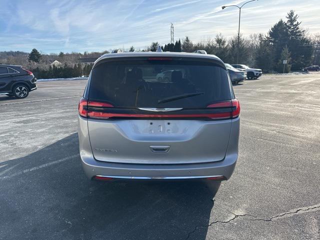 2021 Chrysler Pacifica Touring L