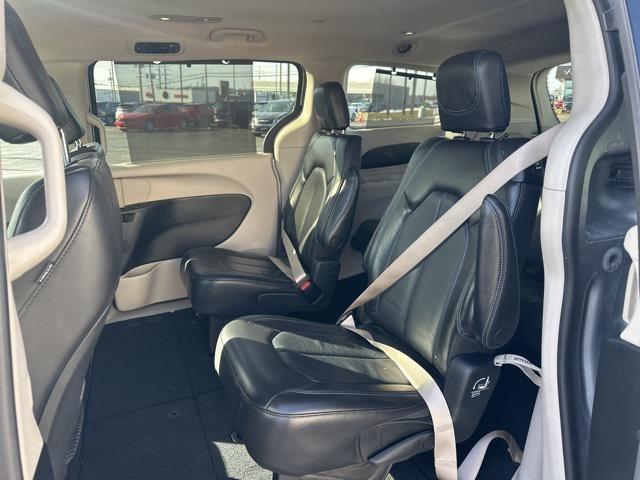 2021 Chrysler Pacifica Touring L