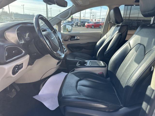 2021 Chrysler Pacifica Touring L