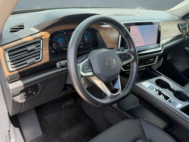 2025 Volkswagen Atlas 2.0T SE