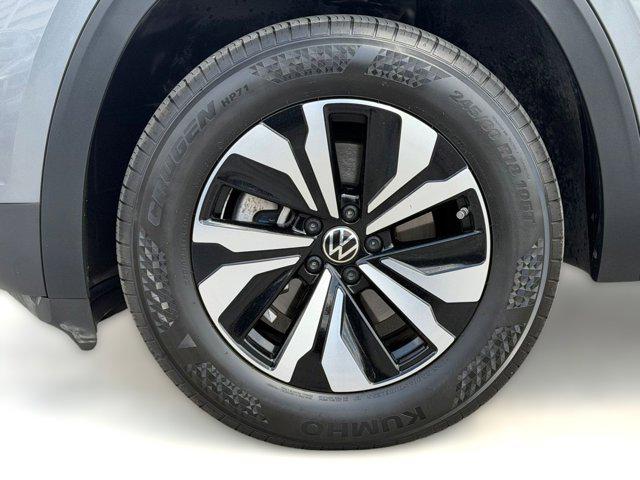2025 Volkswagen Atlas 2.0T SE