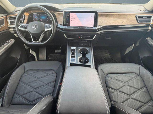 2025 Volkswagen Atlas 2.0T SE