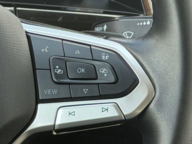 2025 Volkswagen Atlas 2.0T SE