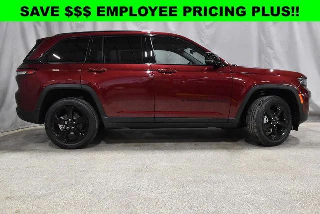 2025 Jeep Grand Cherokee GRAND CHEROKEE ALTITUDE 4X4