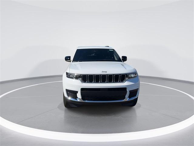 2025 Jeep Grand Cherokee GRAND CHEROKEE L LAREDO 4X2