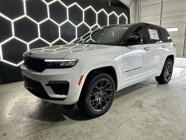 2025 Jeep Grand Cherokee GRAND CHEROKEE SUMMIT RESERVE 4X4