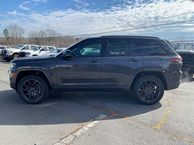 2025 Jeep Grand Cherokee GRAND CHEROKEE SUMMIT RESERVE 4X4