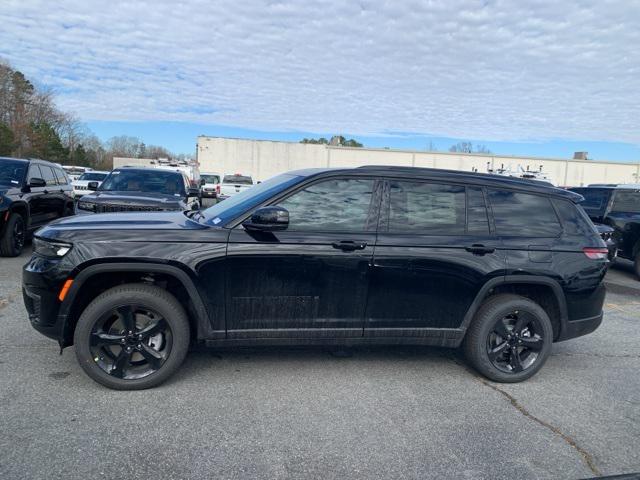 2025 Jeep Grand Cherokee GRAND CHEROKEE L LIMITED 4X4