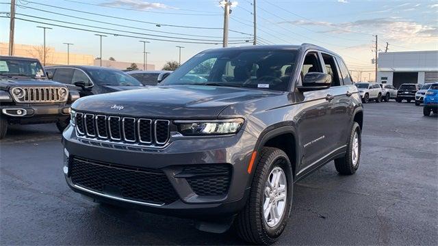 2025 Jeep Grand Cherokee GRAND CHEROKEE LAREDO 4X4