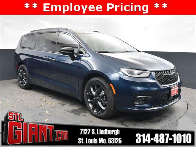 2025 Chrysler Pacifica PACIFICA LIMITED