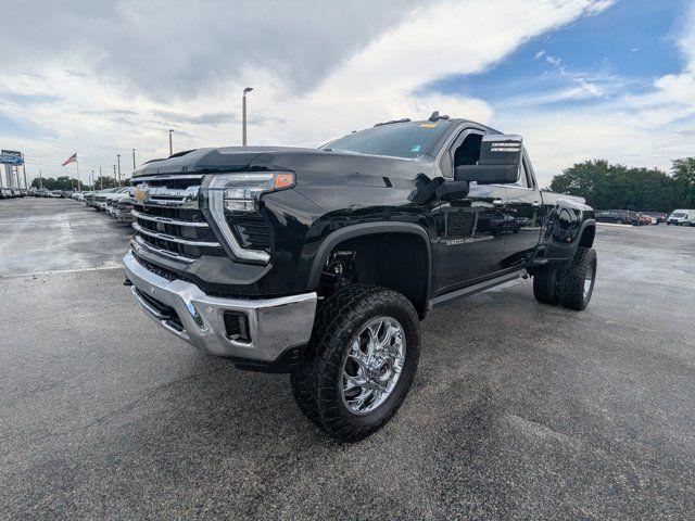 2024 Chevrolet Silverado 3500HD 4WD Crew Cab Long Bed LTZ