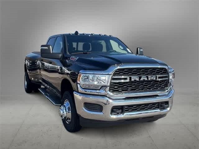 2024 RAM Ram 3500 RAM 3500 TRADESMAN CREW CAB 4X4 8 BOX