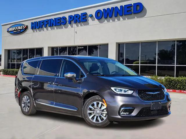 2022 Chrysler Pacifica Hybrid Limited