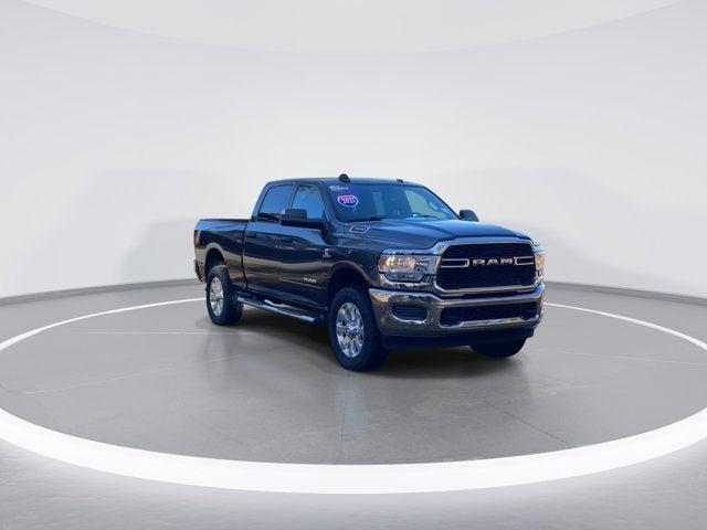 2021 RAM 3500 Tradesman Crew Cab 4x4 64 Box