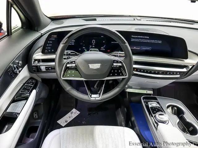 2025 Cadillac iQ Sport 3 RWD