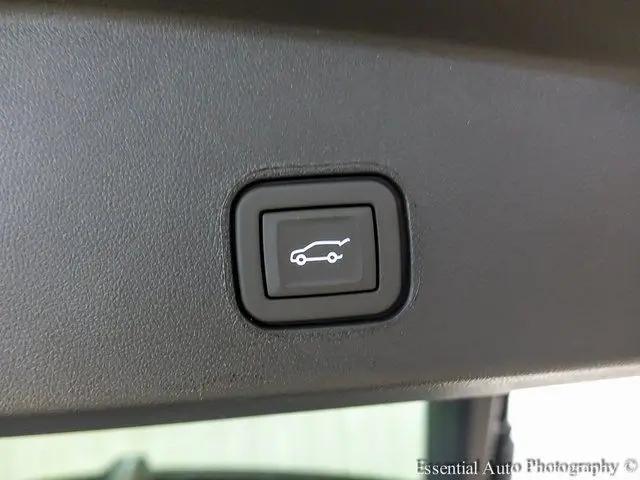 2025 Cadillac iQ Sport 3 RWD