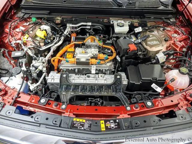 2025 Cadillac iQ Sport 3 RWD