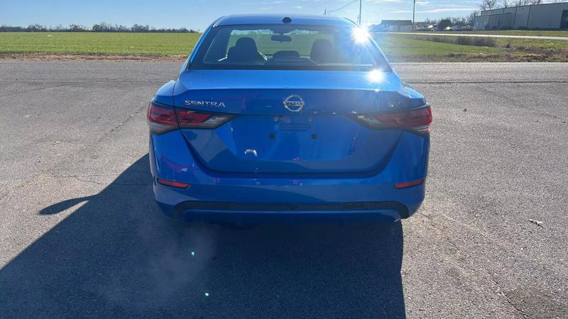 2022 Nissan Sentra SV Xtronic CVT