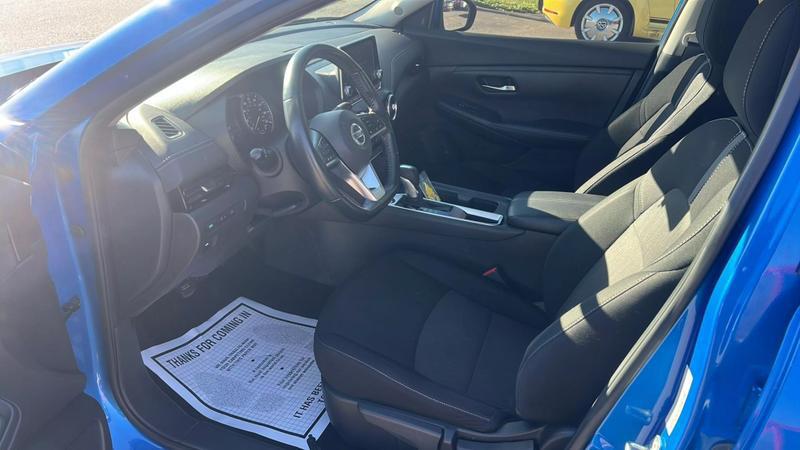 2022 Nissan Sentra SV Xtronic CVT