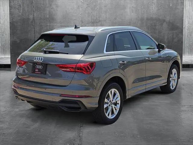 2025 Audi Q3 Premium 45 TFSI S line quattro Tiptronic