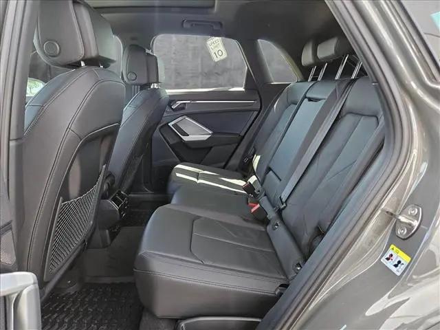 2025 Audi Q3 Premium 45 TFSI S line quattro Tiptronic