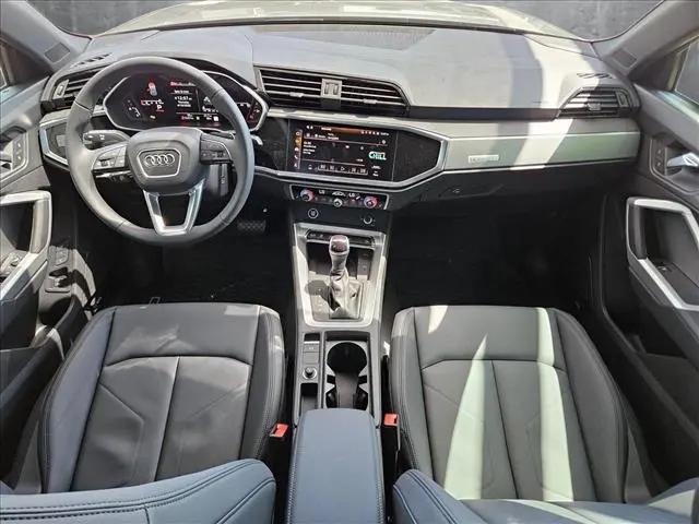 2025 Audi Q3 Premium 45 TFSI S line quattro Tiptronic