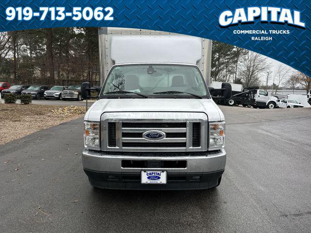 2025 Ford E-350 Cutaway 14FT BOX/SIDE DOOR