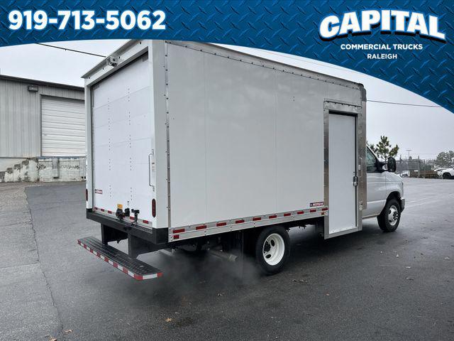 2025 Ford E-350 Cutaway 14FT BOX/SIDE DOOR