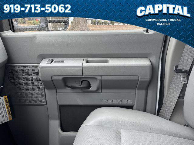 2025 Ford E-350 Cutaway 14FT BOX/SIDE DOOR