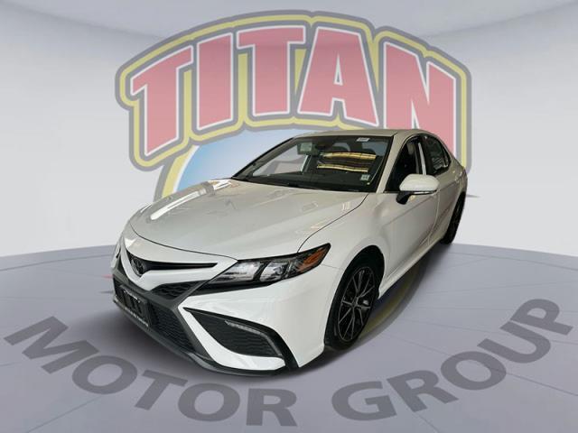 2023 Toyota Camry SE [13]