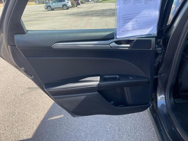2020 Ford Fusion SE