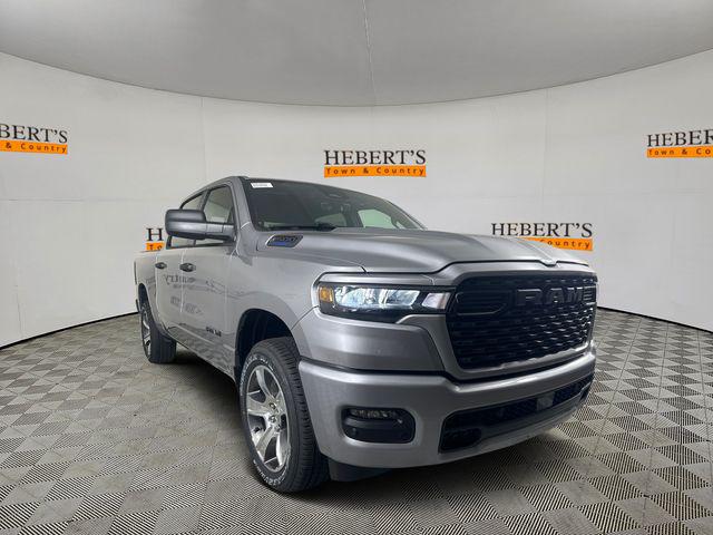 2025 RAM Ram 1500 RAM 1500 TRADESMAN CREW CAB 4X4 57 BOX