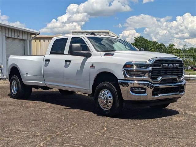 2025 RAM Ram 3500 RAM 3500 TRADESMAN CREW CAB 4X4 8 BOX