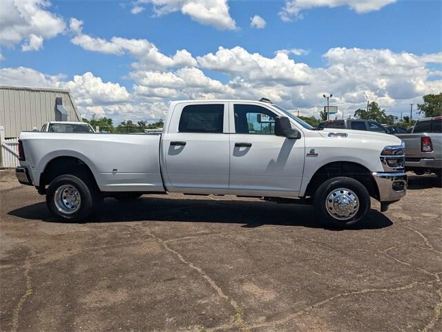2025 RAM Ram 3500 RAM 3500 TRADESMAN CREW CAB 4X4 8 BOX