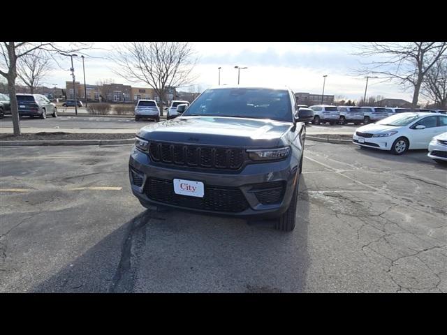 2025 Jeep Grand Cherokee GRAND CHEROKEE ALTITUDE 4X4