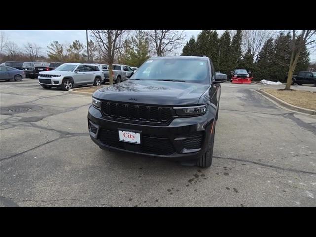 2025 Jeep Grand Cherokee GRAND CHEROKEE ALTITUDE 4X4