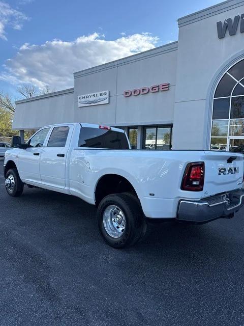 2025 RAM Ram 3500 RAM 3500 TRADESMAN CREW CAB 4X4 8 BOX