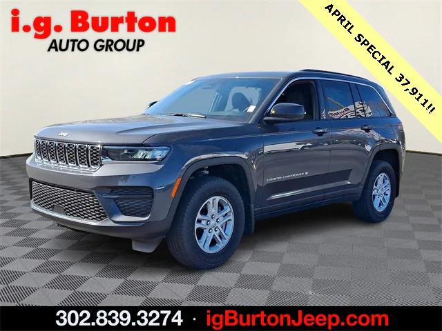 2025 Jeep Grand Cherokee GRAND CHEROKEE LAREDO 4X4