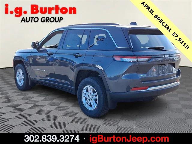 2025 Jeep Grand Cherokee GRAND CHEROKEE LAREDO 4X4