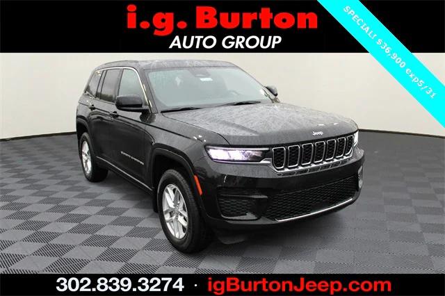 2025 Jeep Grand Cherokee GRAND CHEROKEE LAREDO 4X4