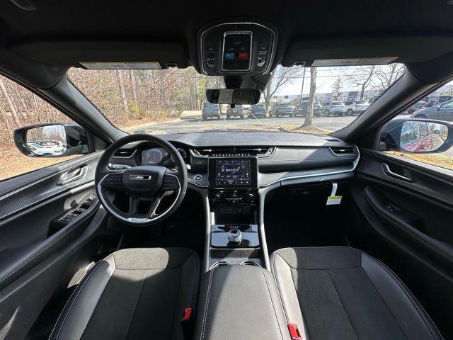 2025 Jeep Grand Cherokee GRAND CHEROKEE L ALTITUDE 4X4
