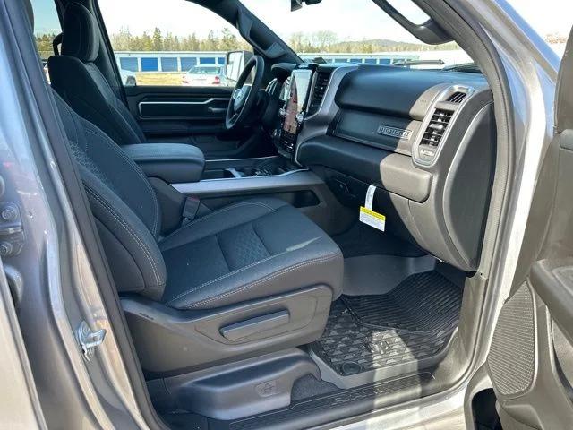 2025 Ram 1500 Big Horn Crew Cab 4x4 5'7" Box