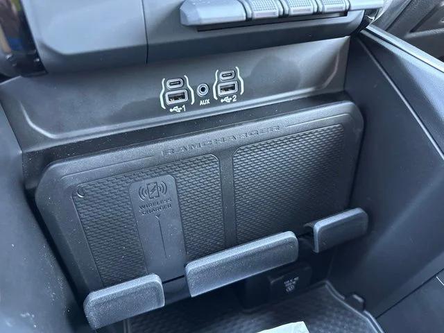 2025 Ram 1500 Big Horn Crew Cab 4x4 5'7" Box