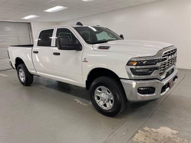 2025 RAM Ram 3500 RAM 3500 TRADESMAN CREW CAB 4X4 64 BOX