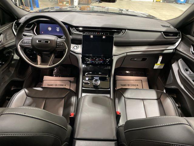 2025 Jeep Grand Cherokee GRAND CHEROKEE L LIMITED 4X4 2025 Jeep Grand Cherokee GRAND CHEROKEE L LIMITED 4X4