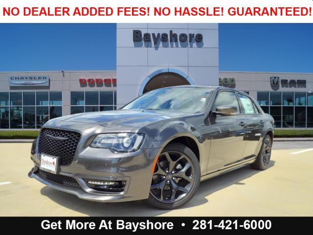 2023 Chrysler Chrysler 300 300 TOURING L RWD