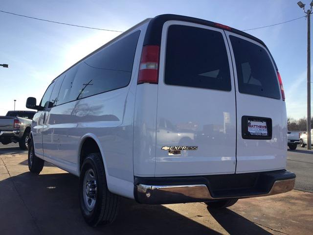 2017 Chevrolet Express 3500 LT