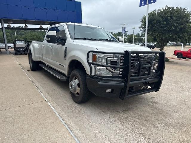 2022 Ford F-350 LARIAT