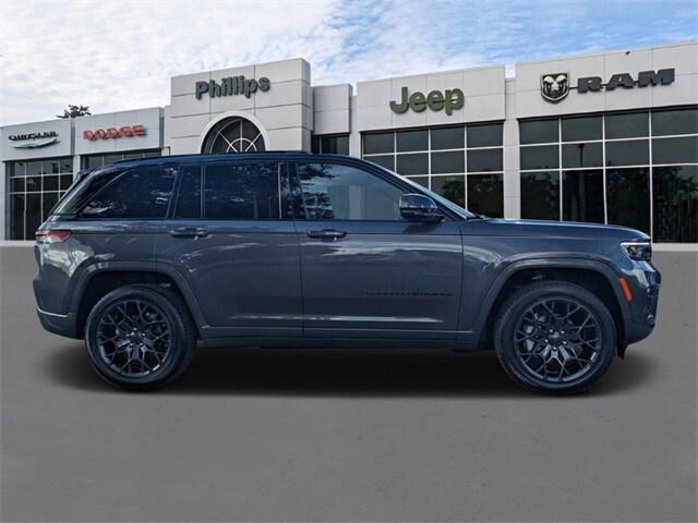 2025 Jeep Grand Cherokee GRAND CHEROKEE SUMMIT RESERVE 4X4